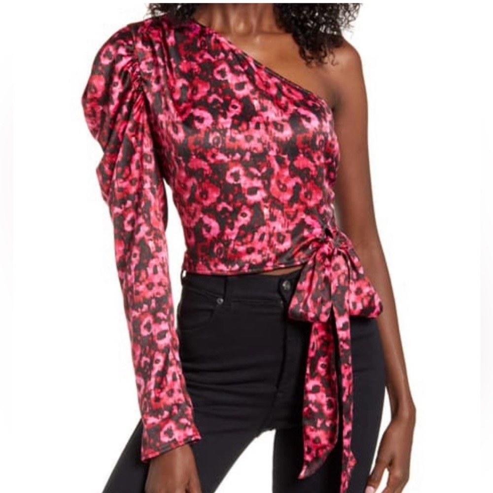 🩷✨NWT‎ Leith Long Sleeve One Shoulder Tie Top Blouse✨🩷
